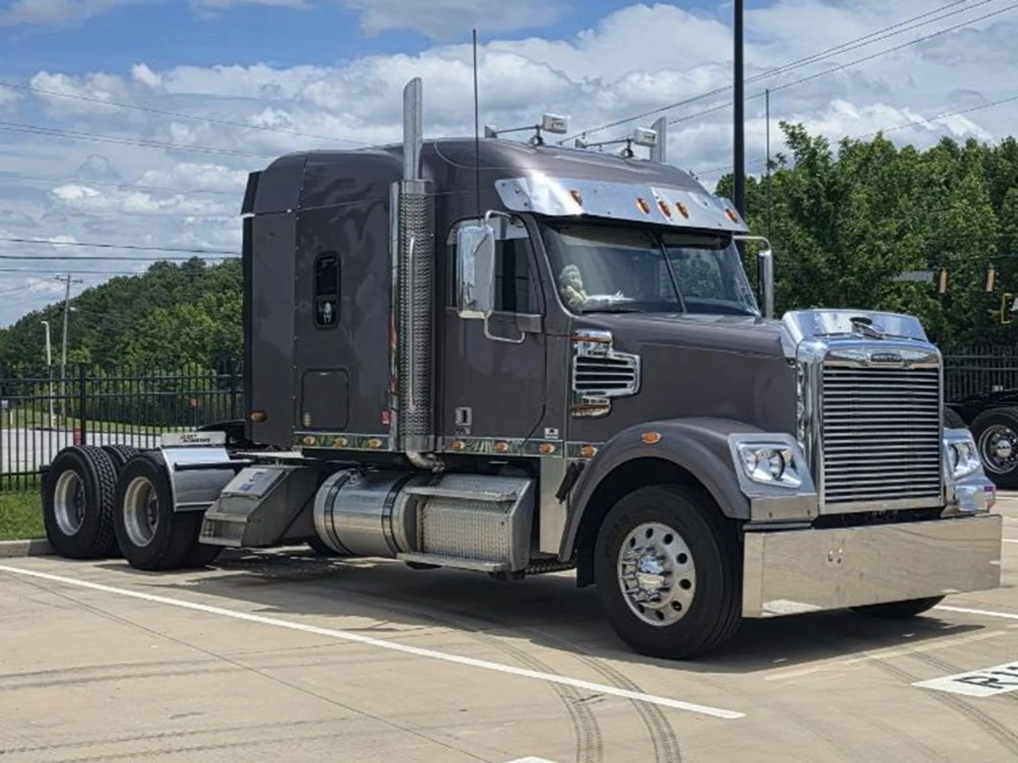 2018 Freightliner Coronado in Lewiston, ID — photo 4
