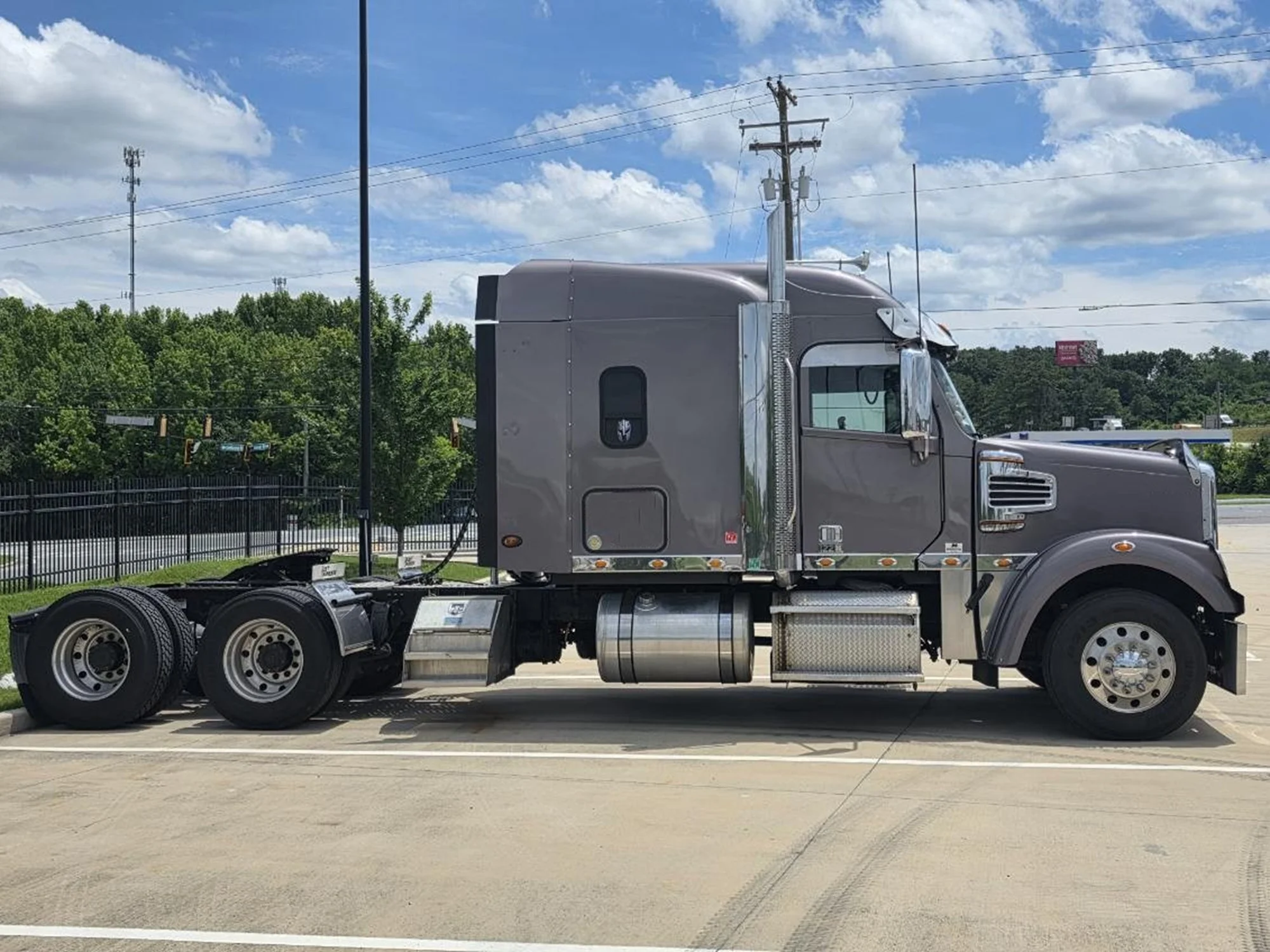 2018 Freightliner Coronado in Lewiston, ID — photo 5