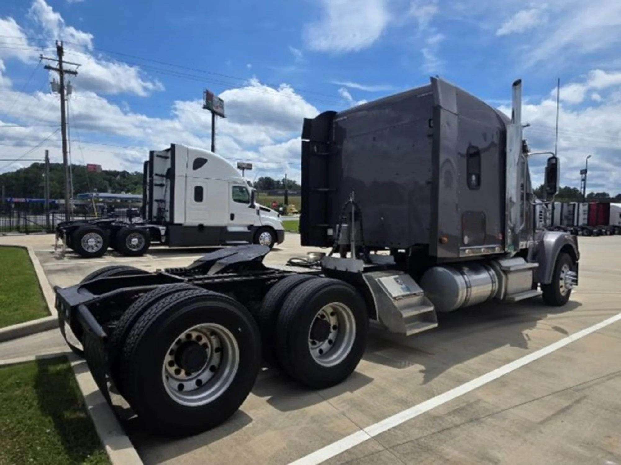 2018 Freightliner Coronado in Lewiston, ID — photo 2