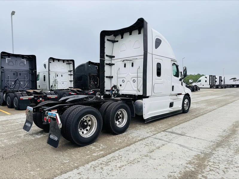 2026 Freightliner Cascadia - image 4