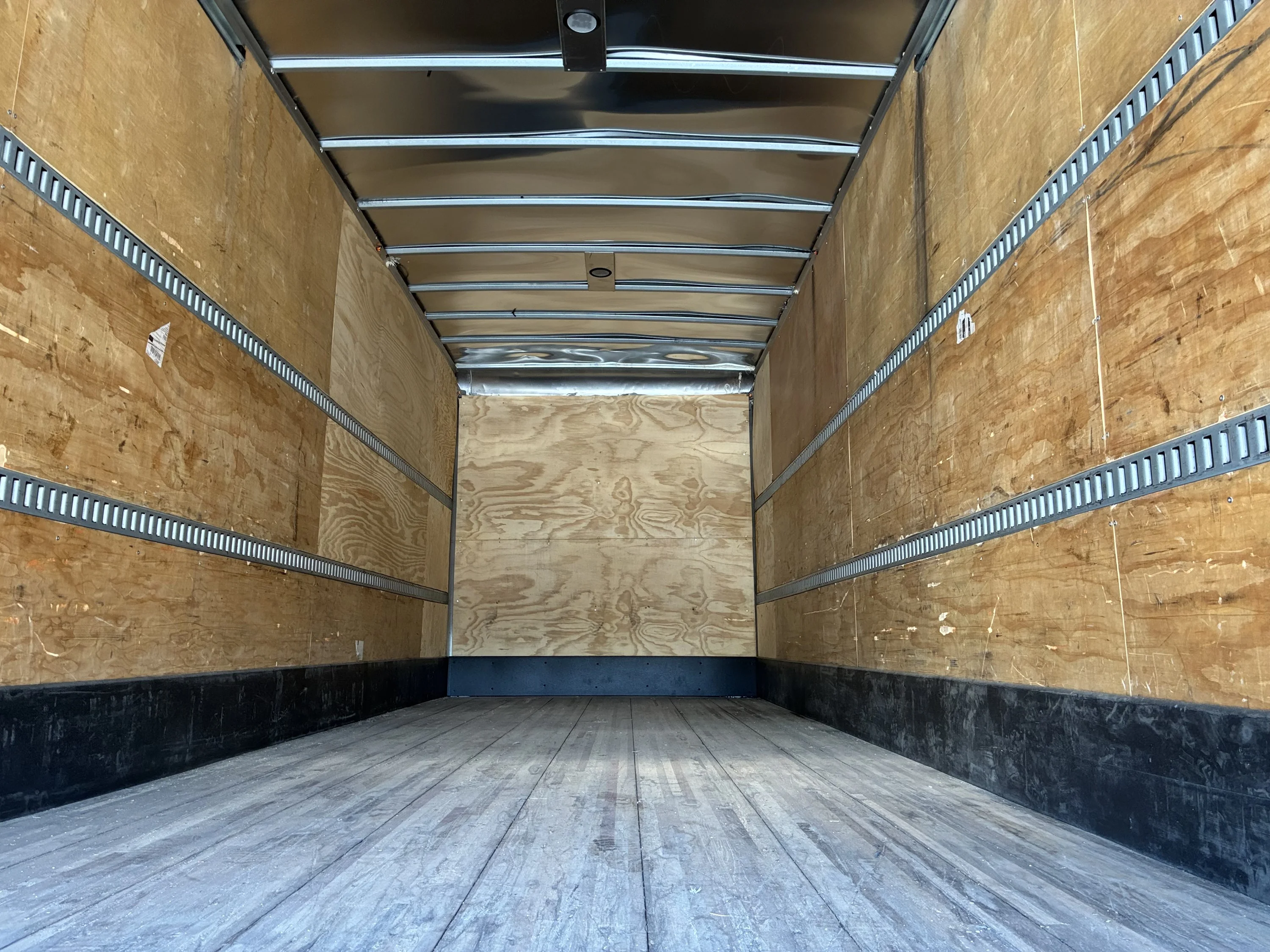 2020 Hino 268 in Charlotte, NC — photo 12