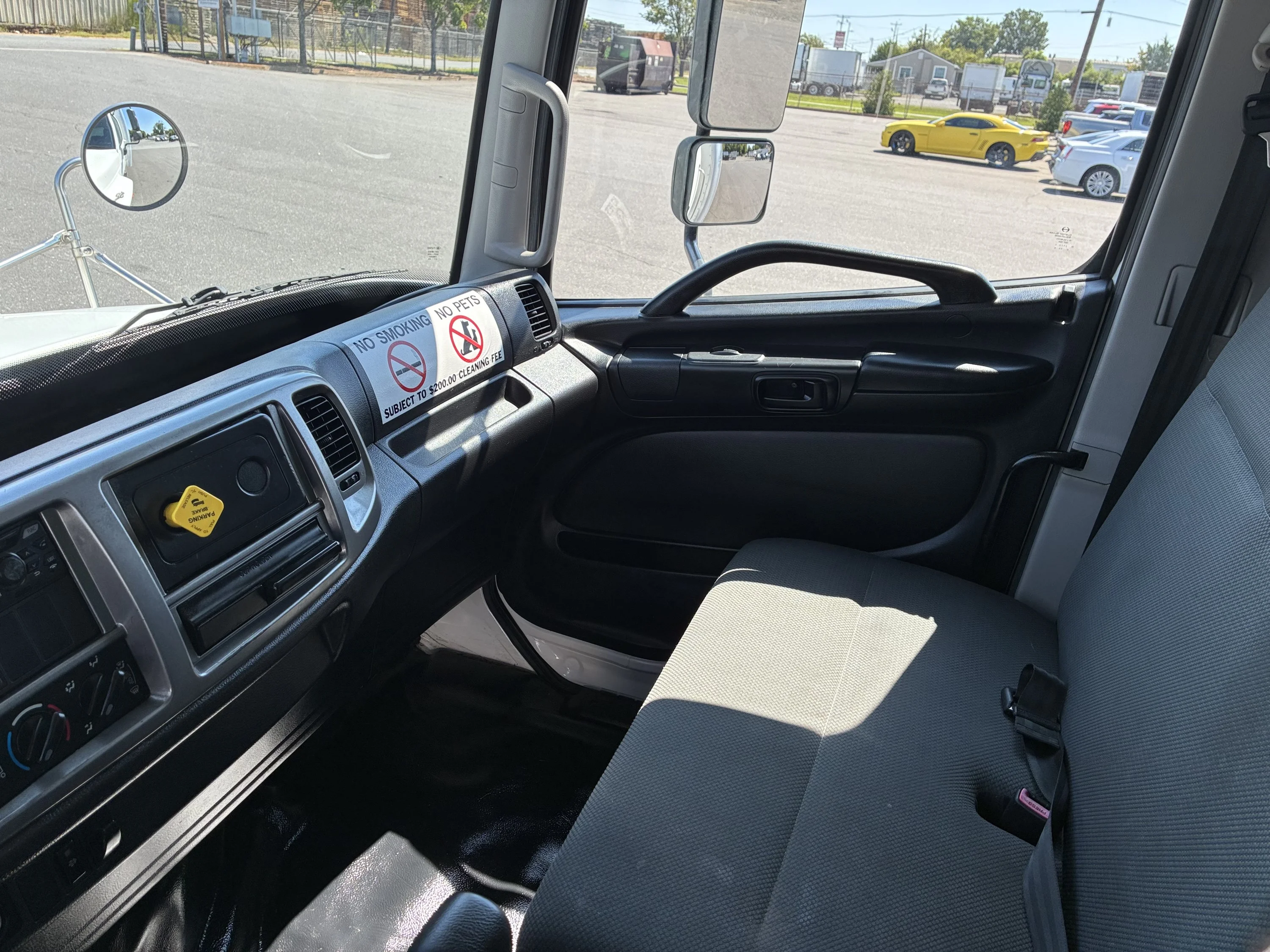 2020 Hino 268 in Charlotte, NC — photo 10