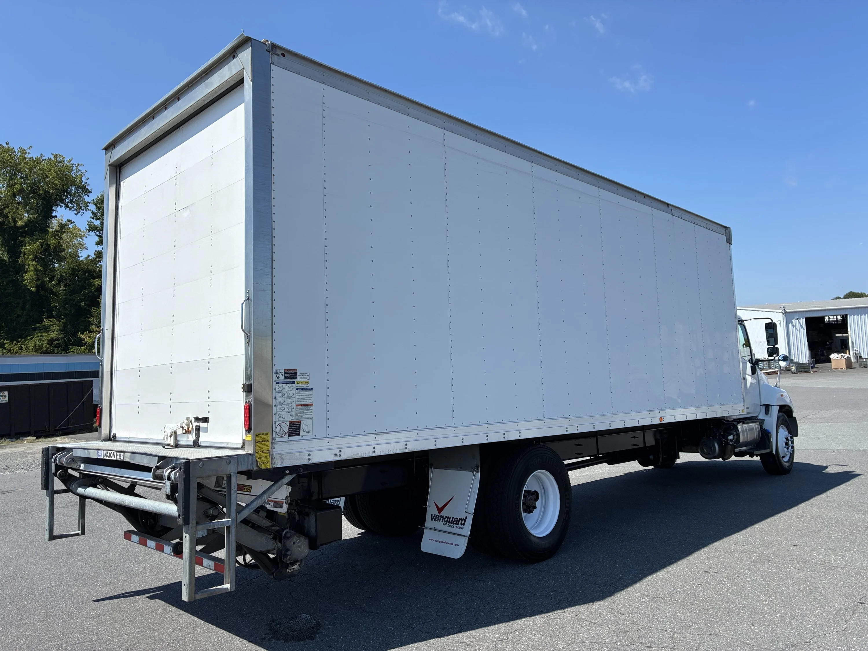 2020 Hino 268 in Charlotte, NC — photo 4