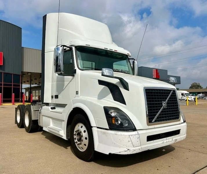 2018 Volvo VNL 300 in Monroe