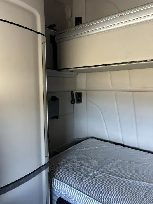 2022 Peterbilt 579 - image 19