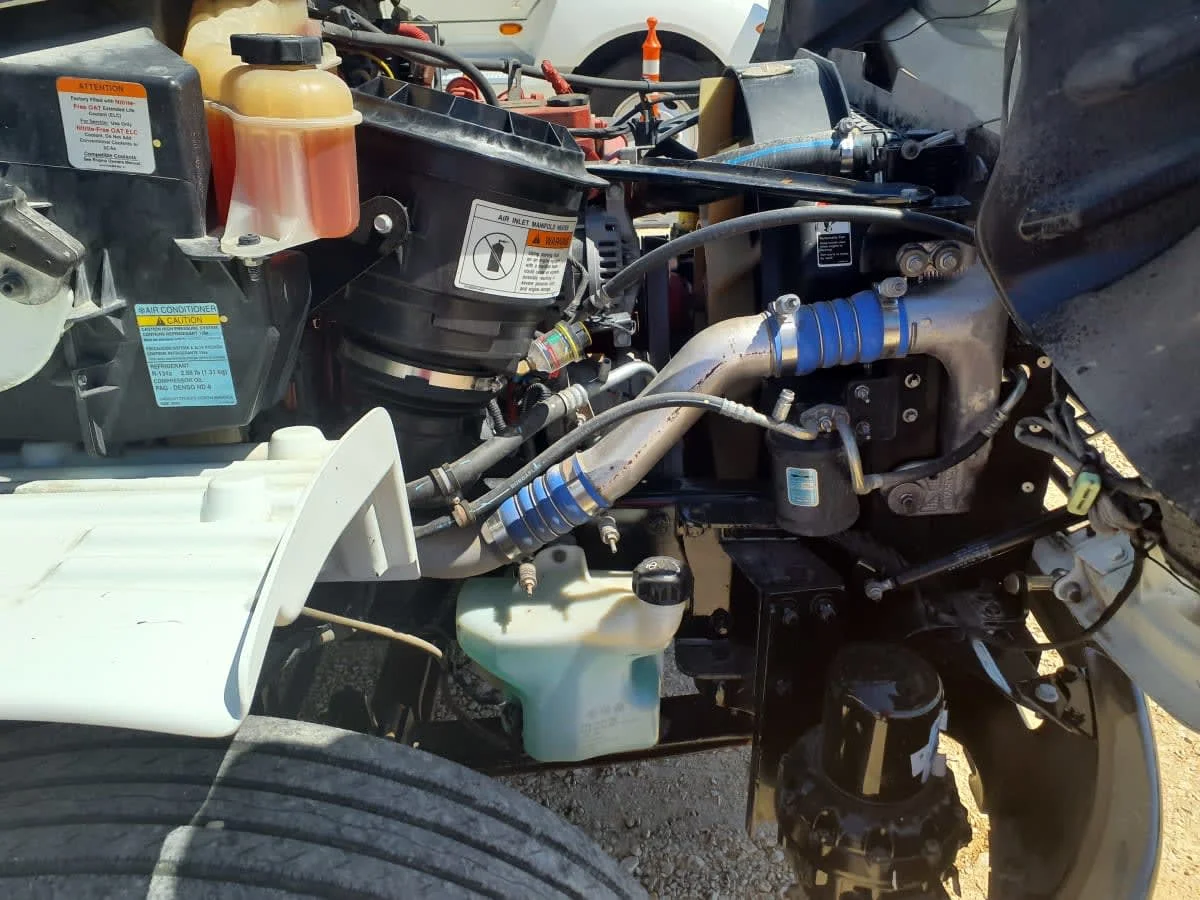 2019 Freightliner M2 106 - image 12