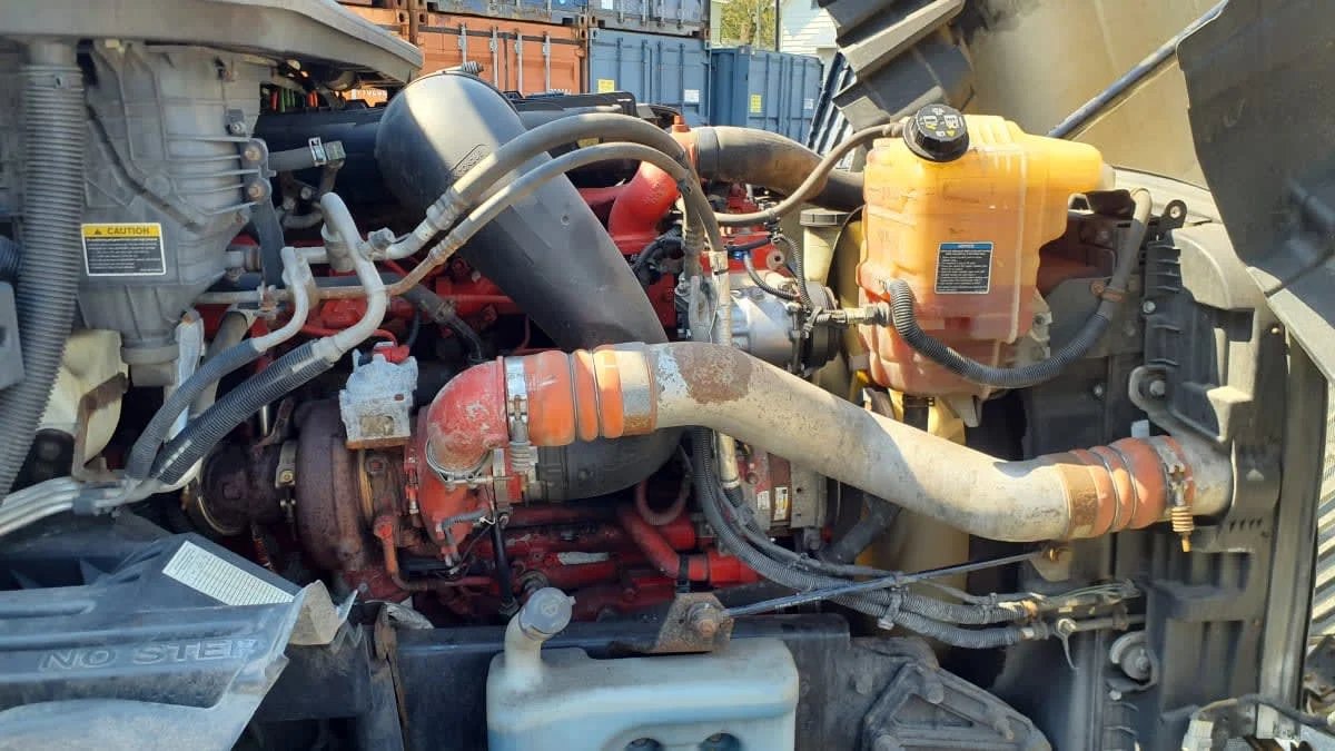 2019 International LT in Springfield, MA — photo 12