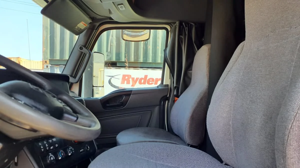 2019 International LT in Springfield, MA — photo 11