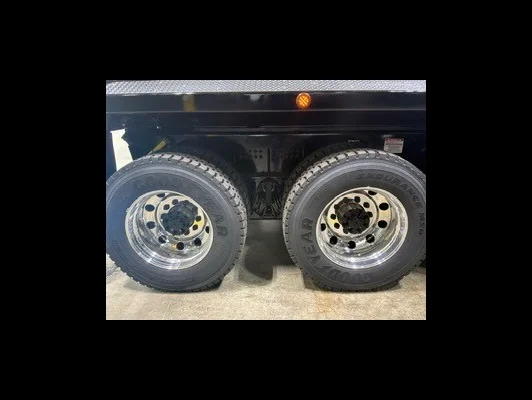 2027 Kenworth T880 in Joplin, MO — photo 3