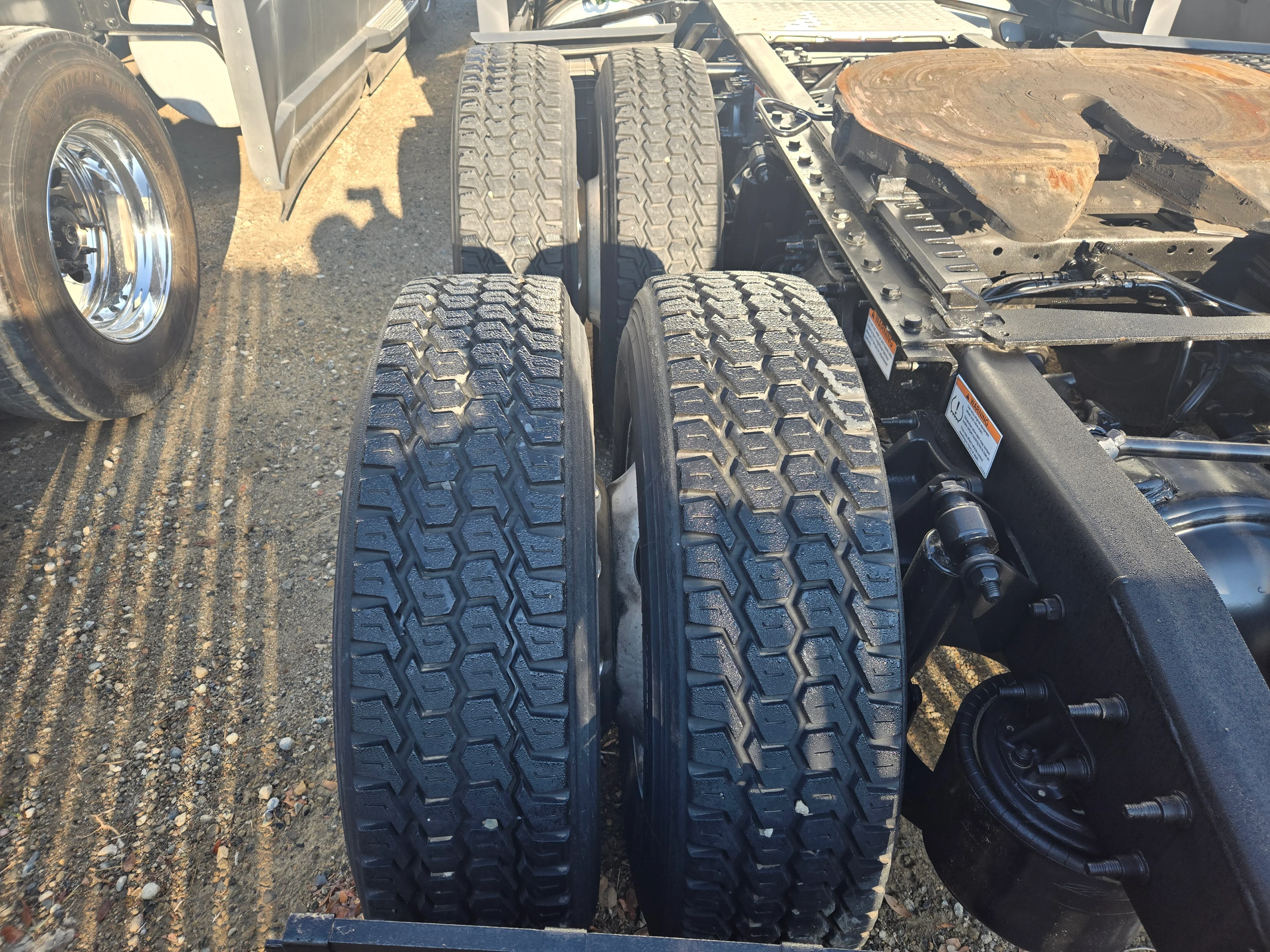 2023 Freightliner Cascadia in Fresno, CA — photo 26