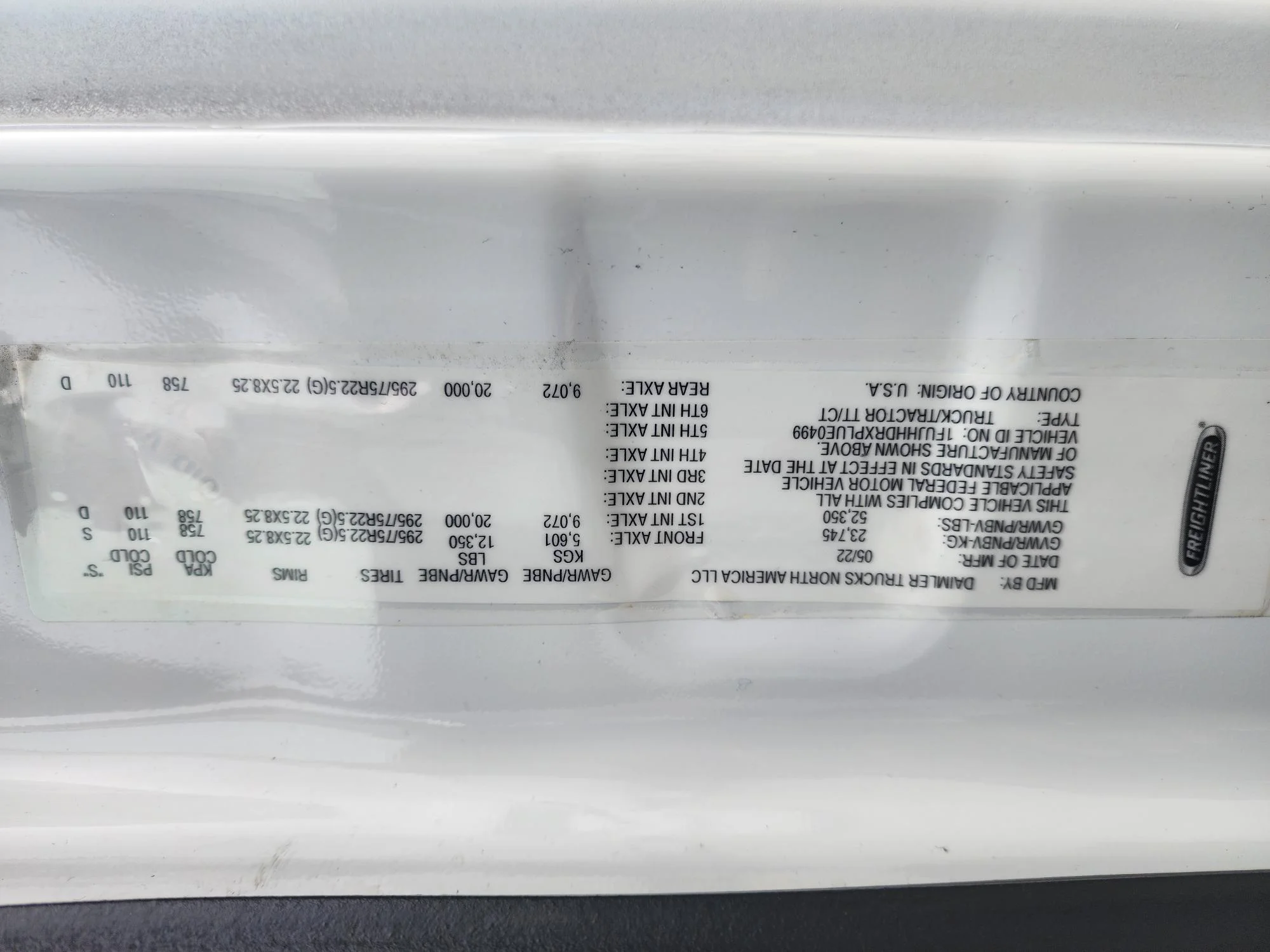 2023 Freightliner Cascadia in Fresno, CA — photo 14