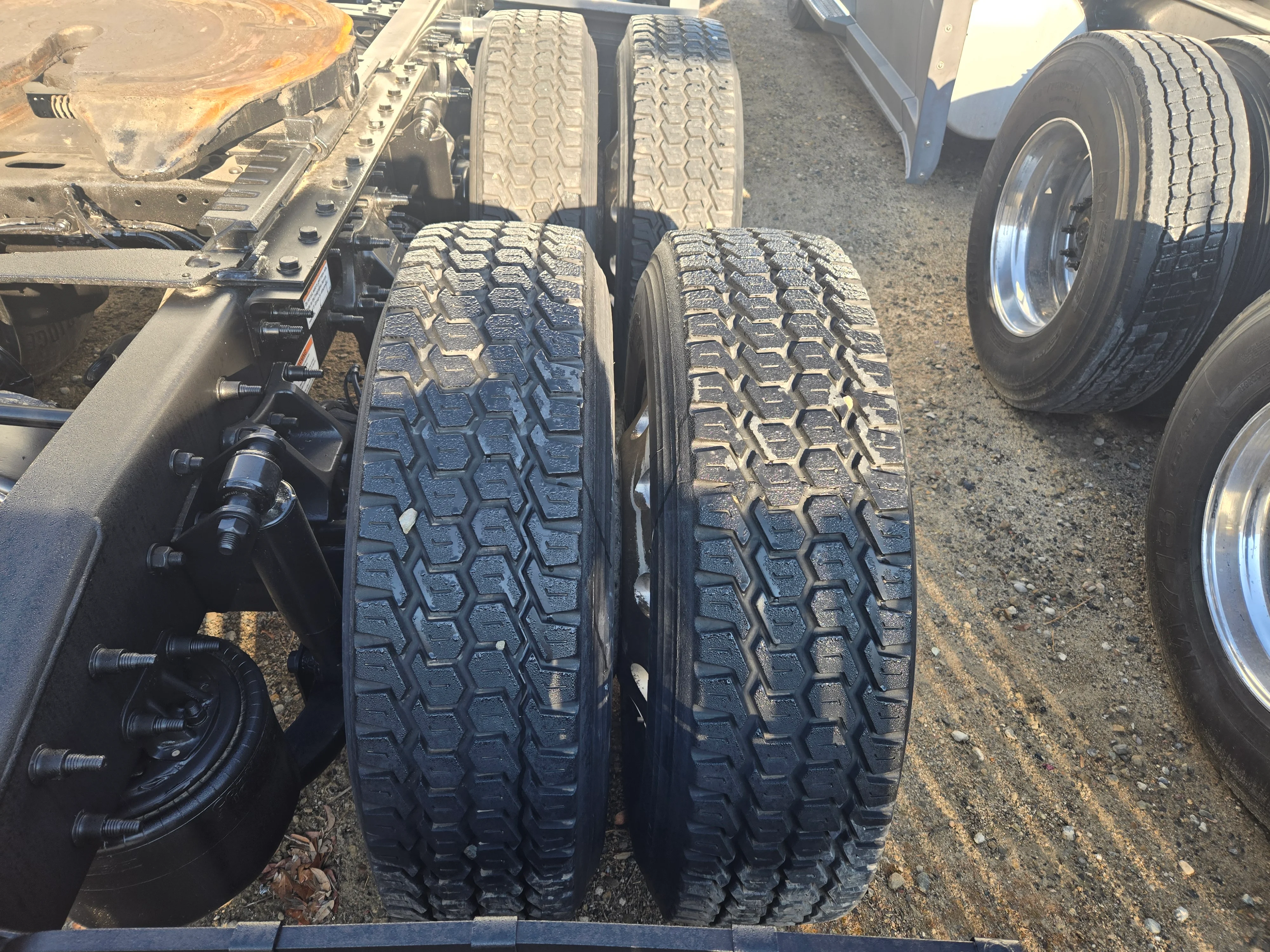 2023 Freightliner Cascadia in Fresno, CA — photo 27