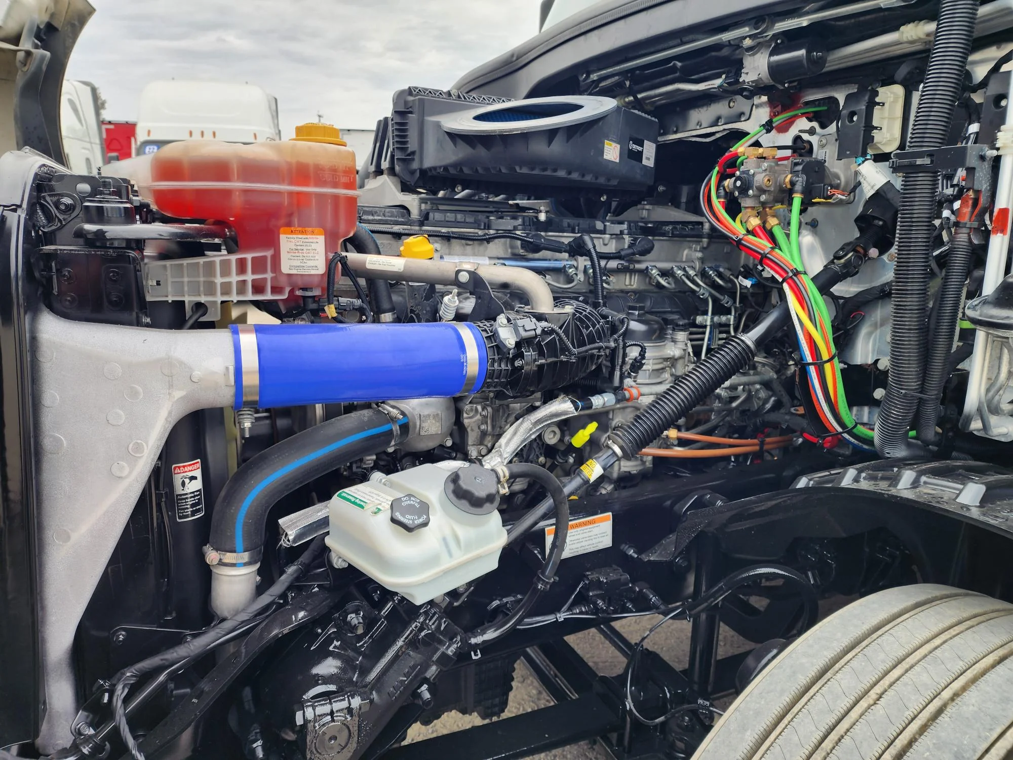 2023 Freightliner Cascadia in Fresno, CA — photo 7