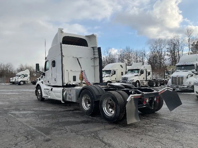 2020 Peterbilt 579 - image 5