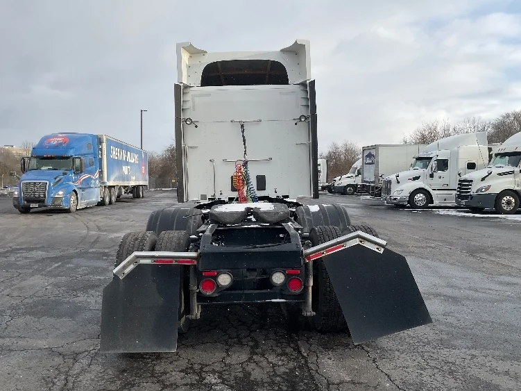 2020 Peterbilt 579 - image 6