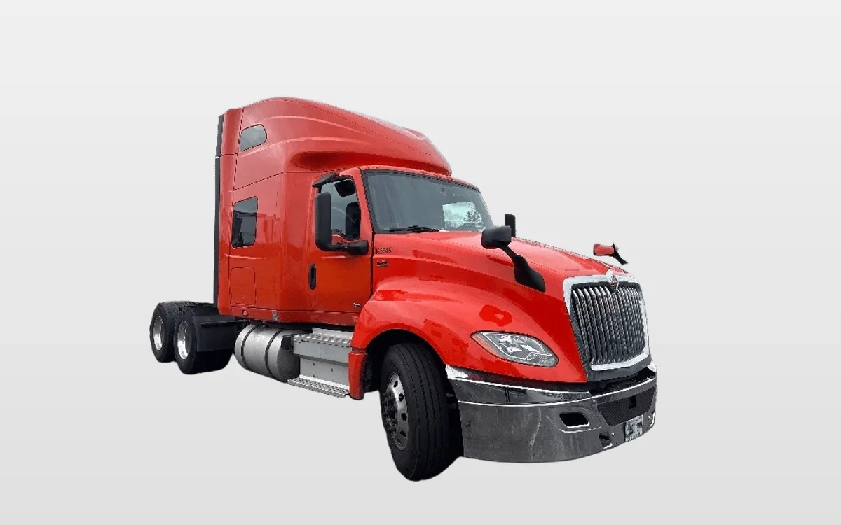 2021 International LT - image 1