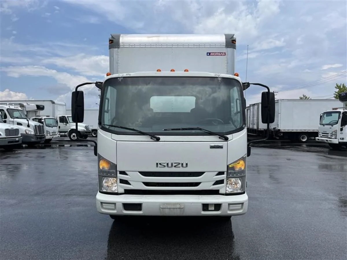 2019 Isuzu NPR - image 2