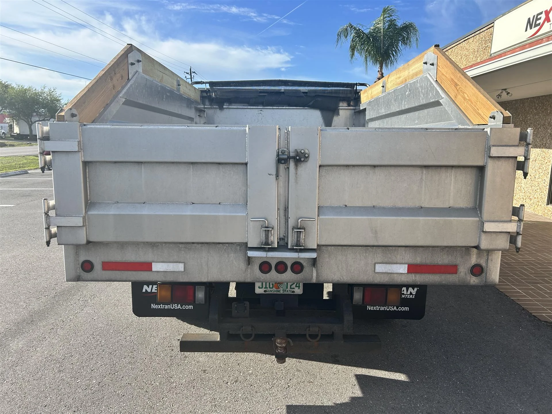 2018 Isuzu NPR in Fort Myers, FL — photo 4