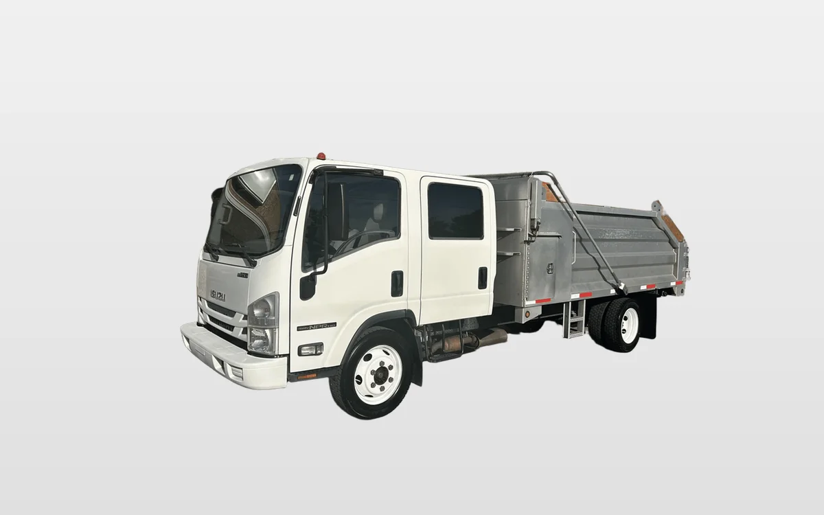 2018 Isuzu NPR - image 1