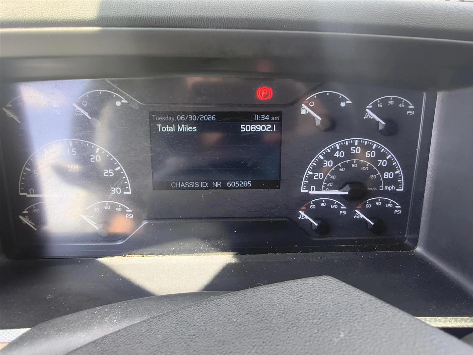 2022 Volvo VNL 760 in Orlando, FL — photo 10
