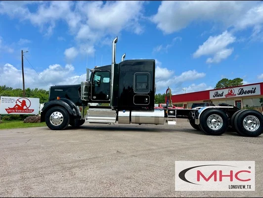 2027 Kenworth W900 in Dallas, TX — photo 13