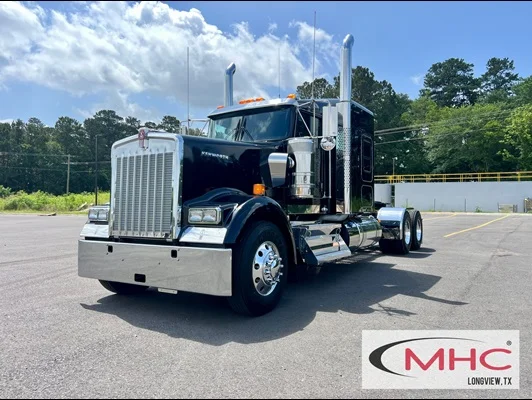 2027 Kenworth W900 in Dallas, TX — photo 3