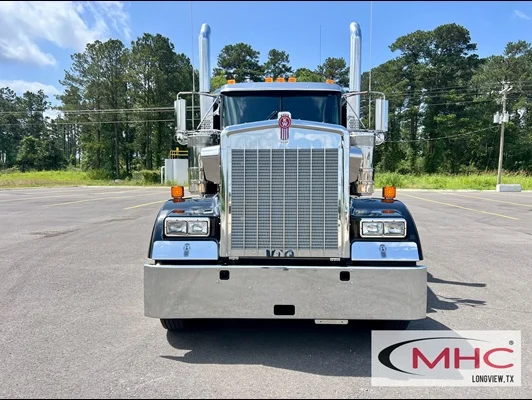 2027 Kenworth W900 in Dallas, TX — photo 2