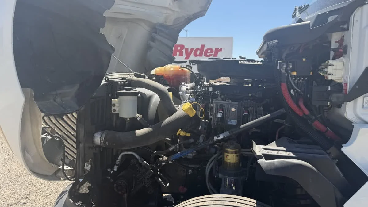 2019 International LT in Phoenix, AZ — photo 8