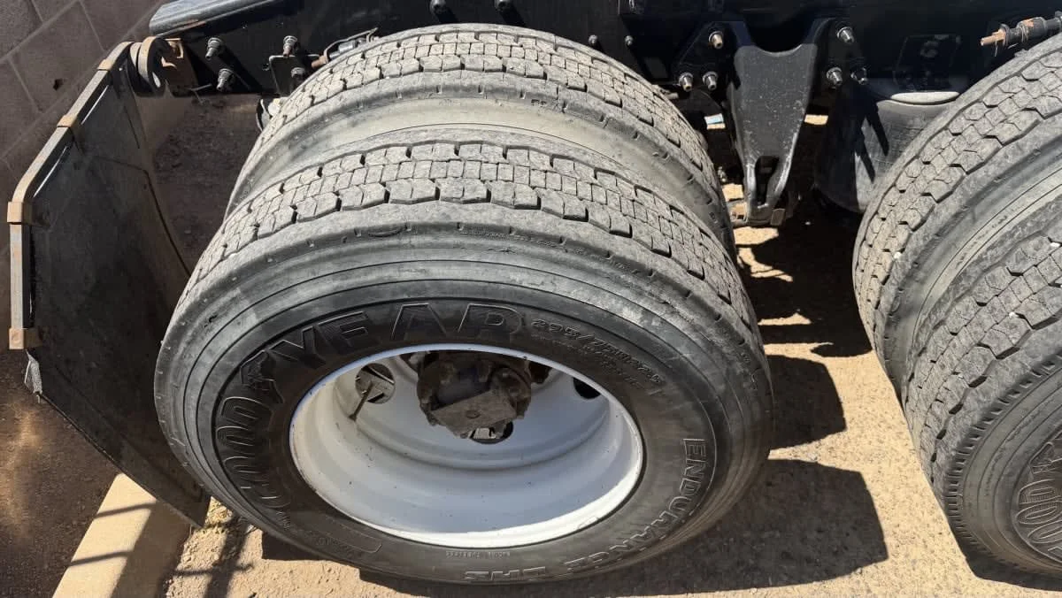 2019 International LT in Phoenix, AZ — photo 19