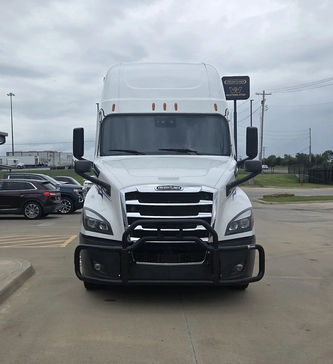 2025 Freightliner Cascadia — photo 2
