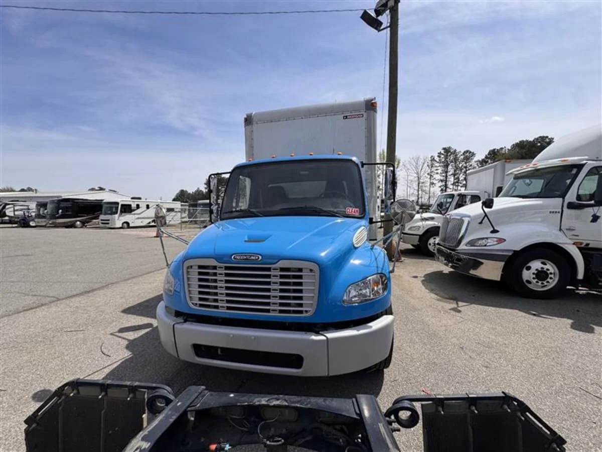 2020 Freightliner M2 106 in Ashland, VA — photo 2