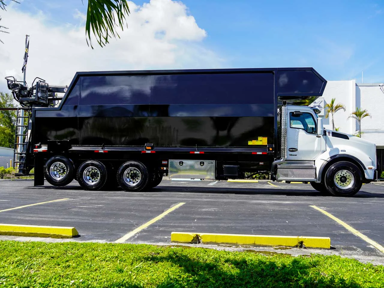 2025 Kenworth T880 — photo 6