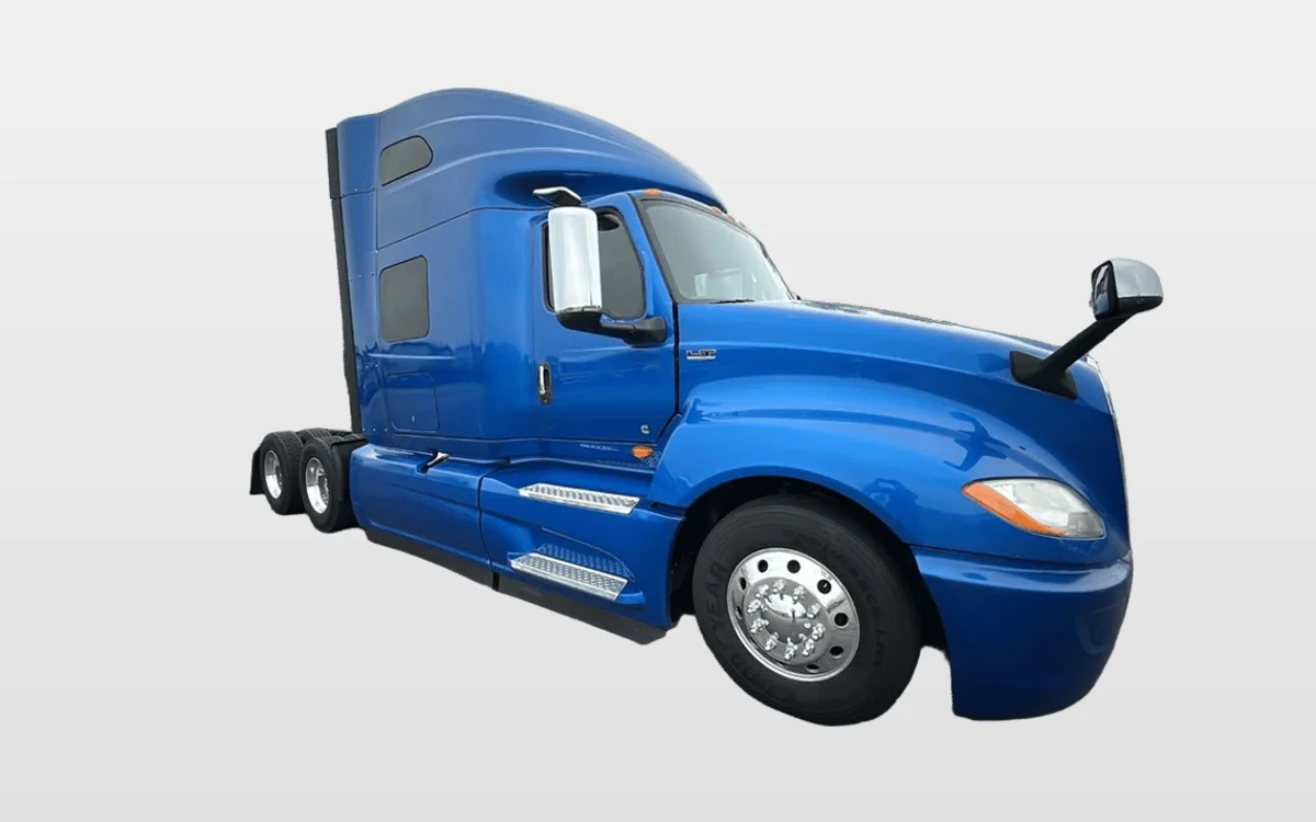 2020 International LT - image 1