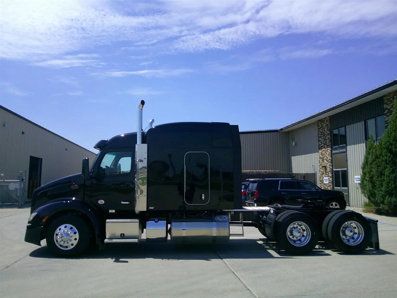 2027 Peterbilt 579 in Fargo, ND — photo 3