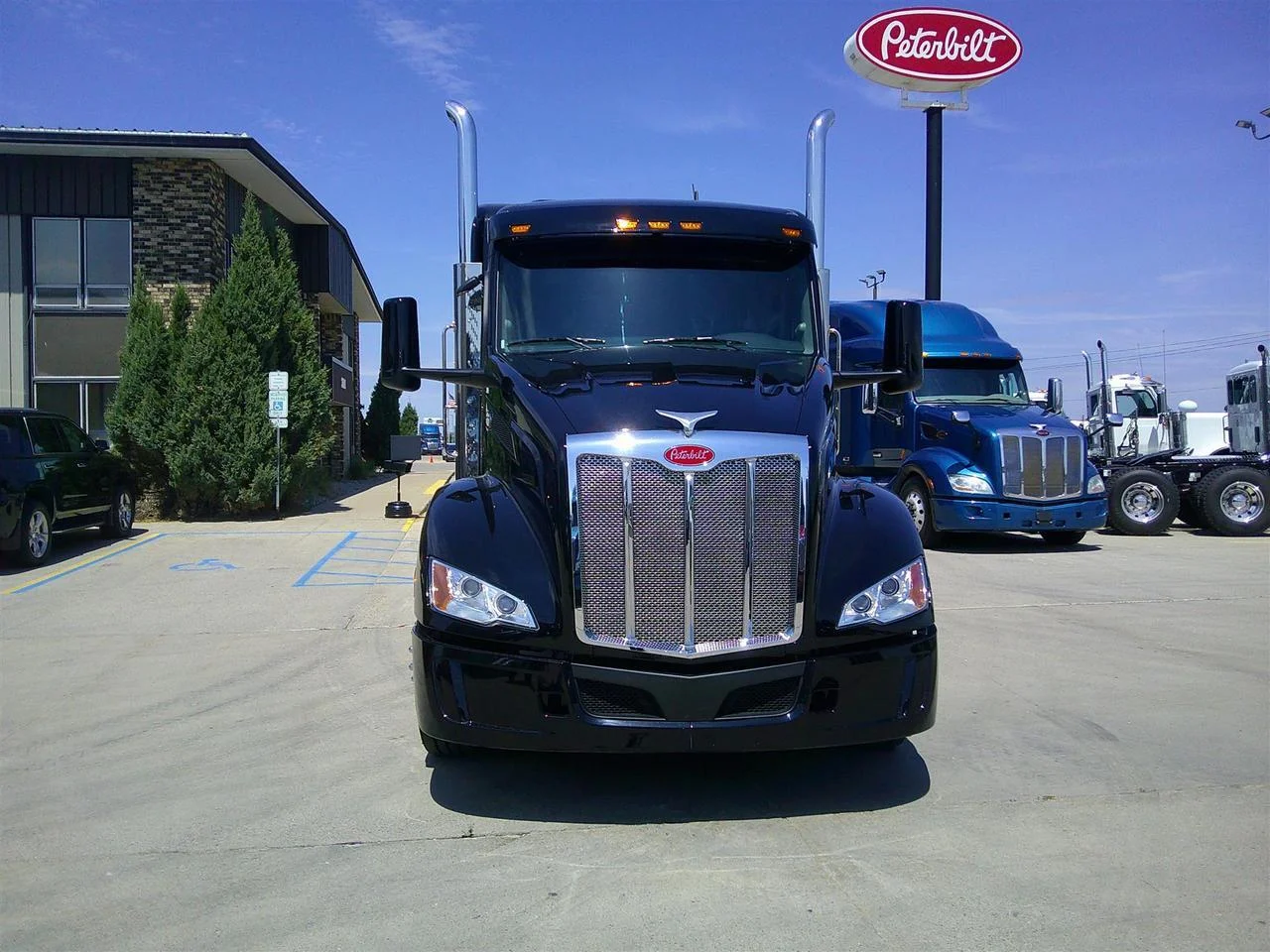 2027 Peterbilt 579