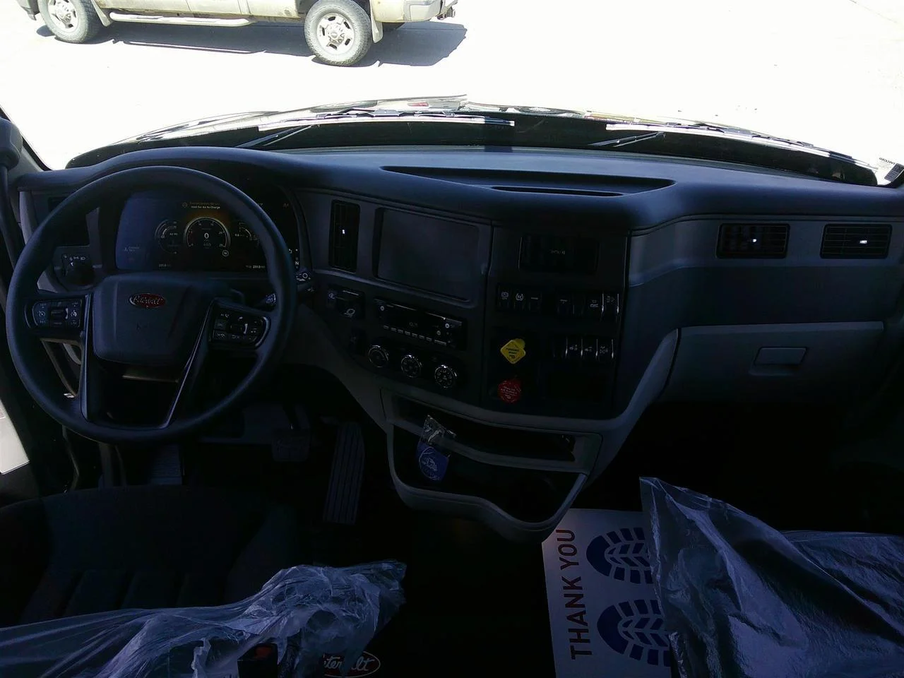 2027 Peterbilt 579 in Fargo, ND — photo 11