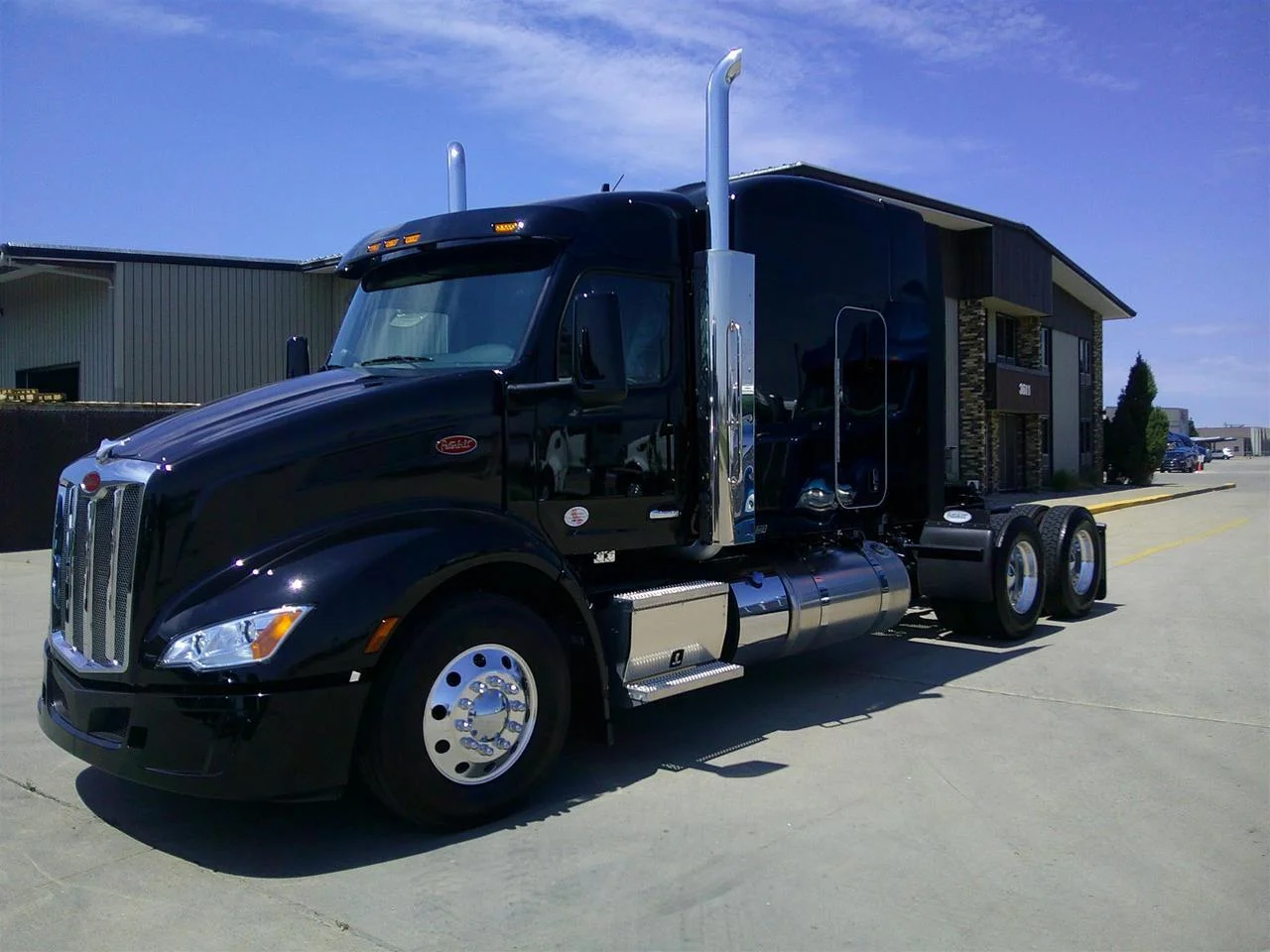 2027 Peterbilt 579 in Fargo, ND — photo 12