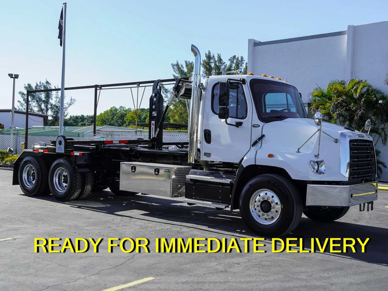 2025 Freightliner M2 106