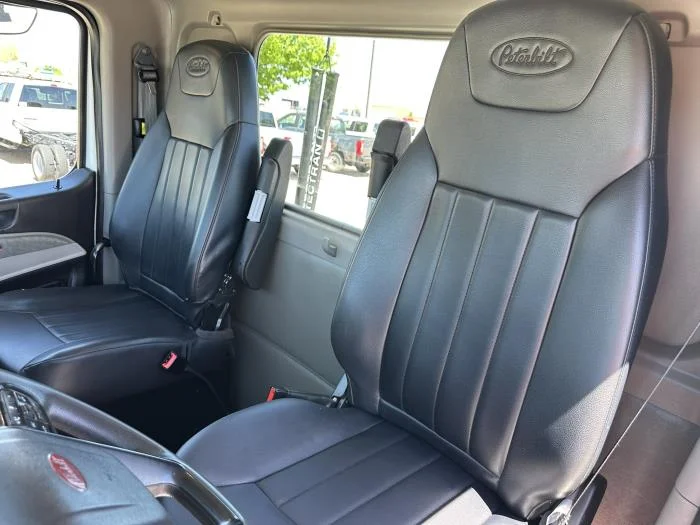 2023 Peterbilt 567 - image 9