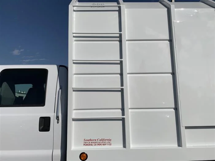 2027 Ford F-650 — photo 15