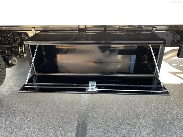 2027 Ford F-650 — photo 9