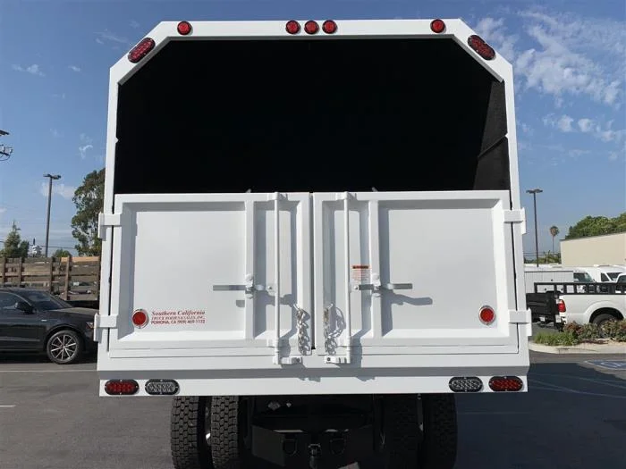 2027 Ford F-650 — photo 11
