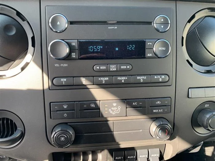 2027 Ford F-650 — photo 26
