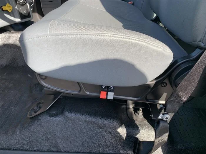 2027 Ford F-650 — photo 23