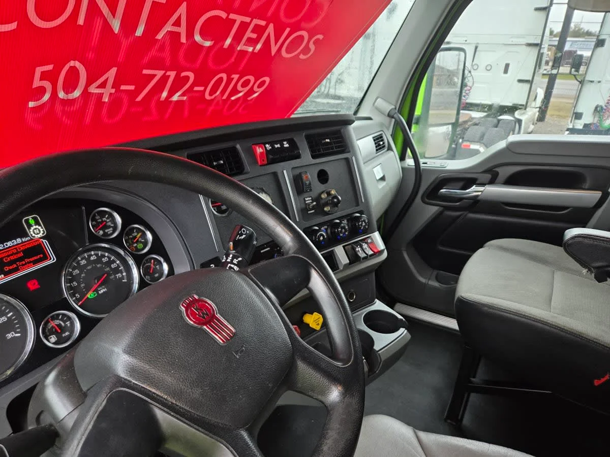 2020 Kenworth T680 - image 7