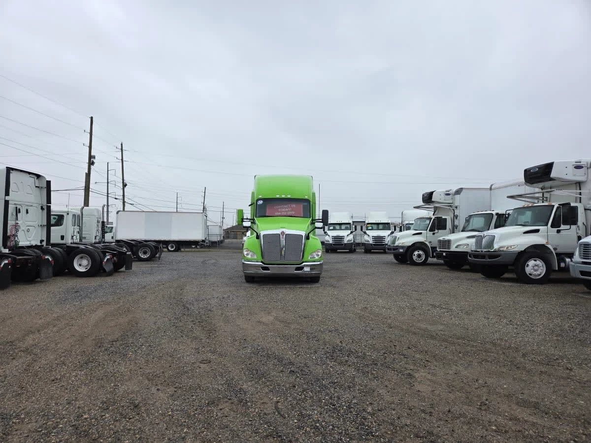 2020 Kenworth T680 - image 2