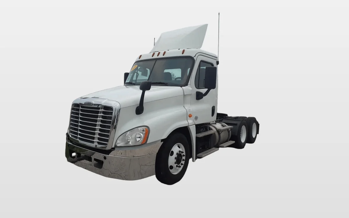 2019 Freightliner - image 1