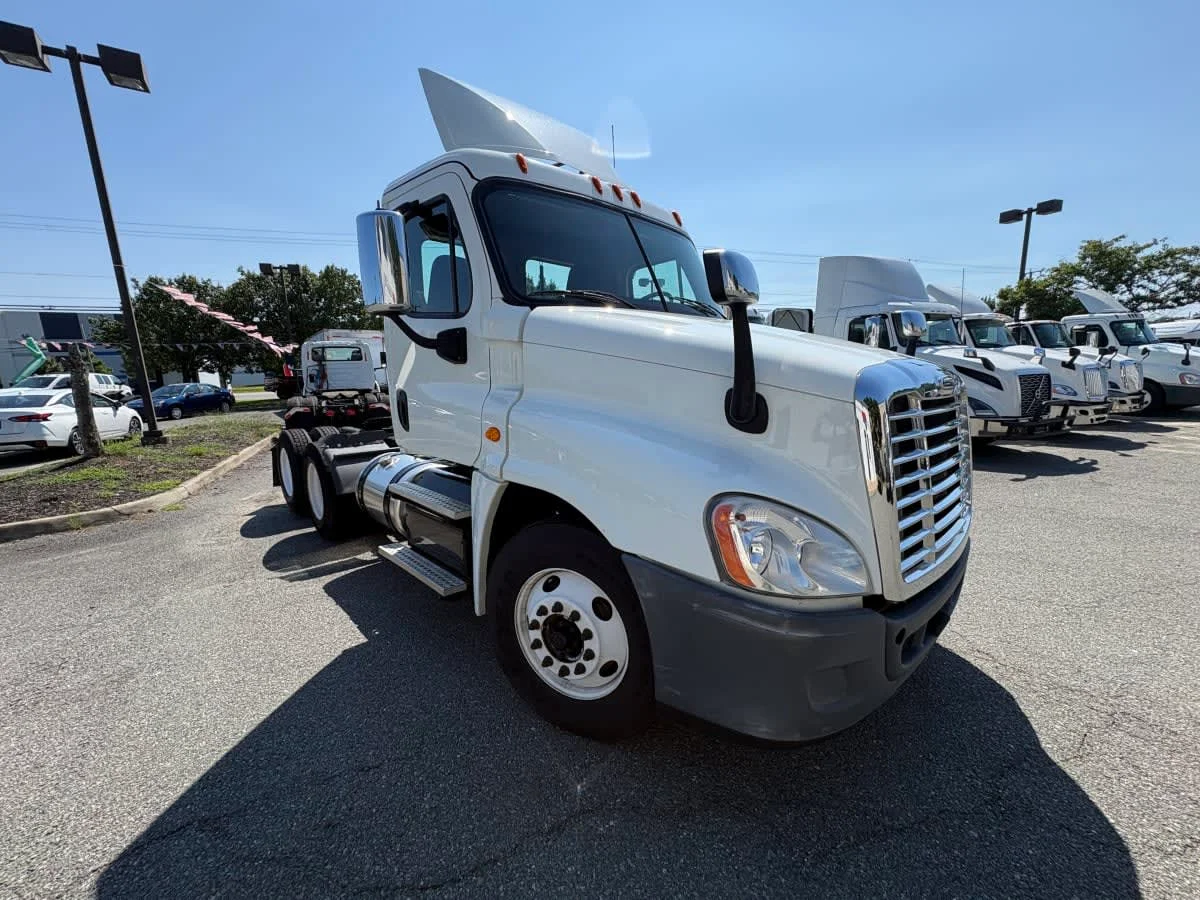 2019 Freightliner Cascadia in Ashland, VA — photo 3