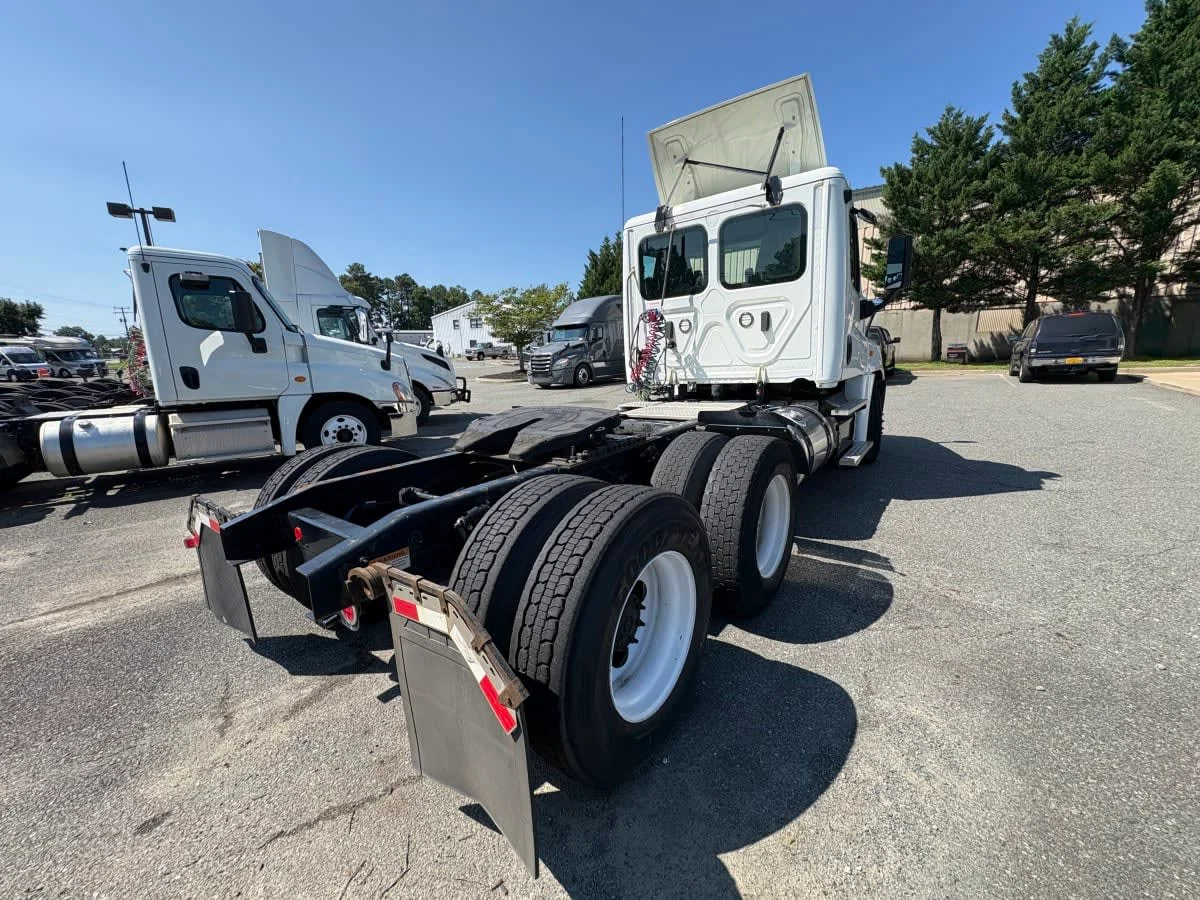 2019 Freightliner Cascadia in Ashland, VA — photo 4