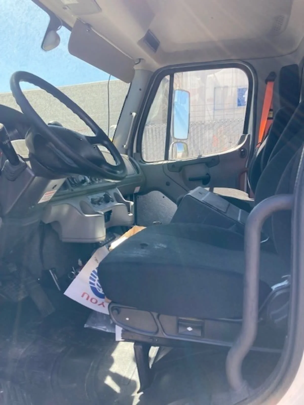 2020 Freightliner M2 106 - image 9